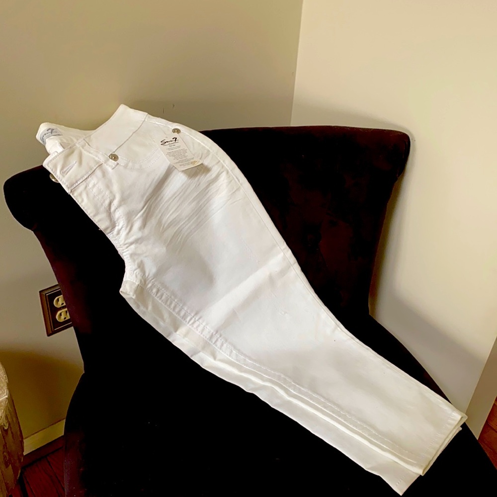 Size 10 White Seven Capri Jeans